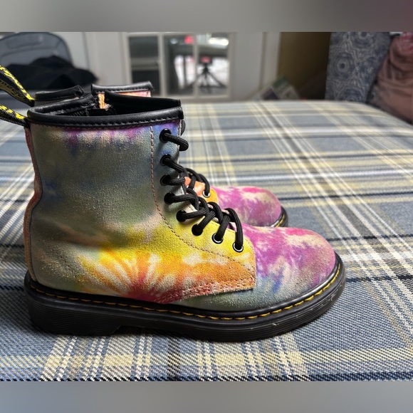 Dr. Martens Tie Dye Boots Multicolor Kids - Picture 6 of 11